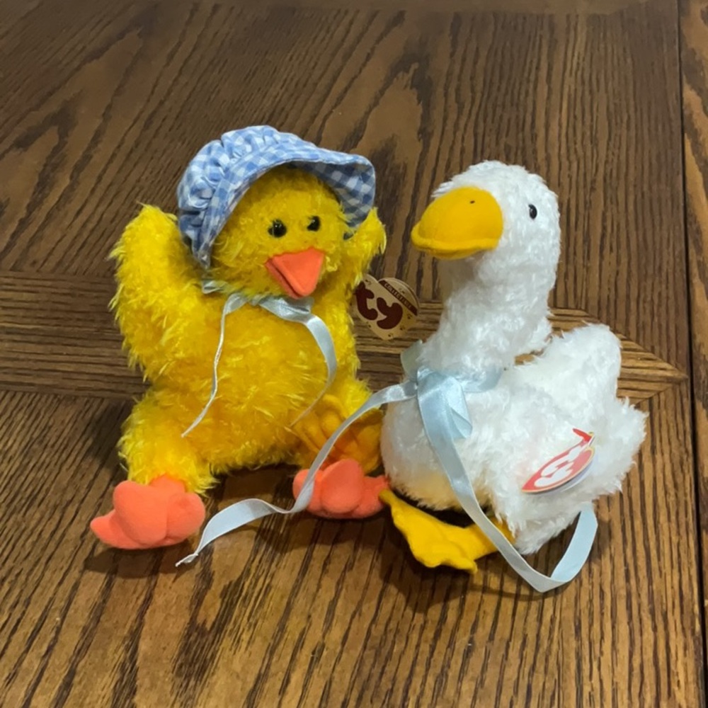 Adorable Ty Attic Collectibles Yellow chick Bonnie & White goose Georgette Duo